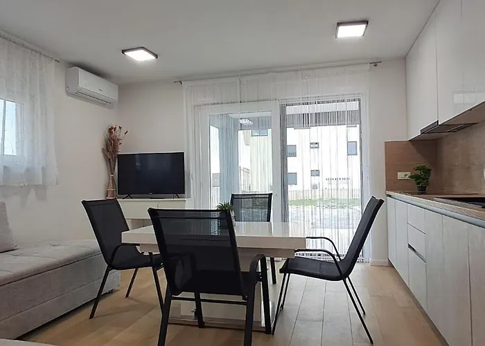 Sunny Island Povljana
