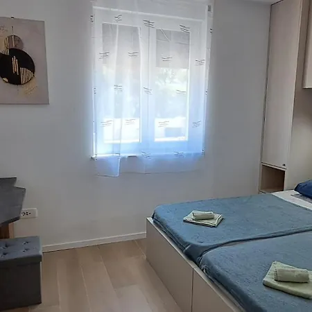 Sunny Island Apartamento Povljana